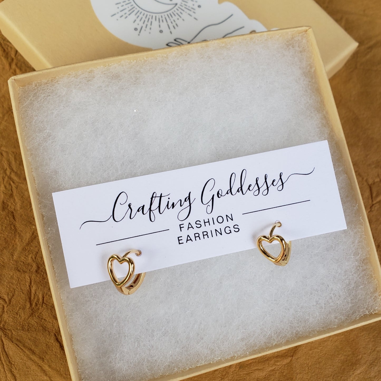 Gold Collection - 18K Gold Cutout Heart Mini Huggies