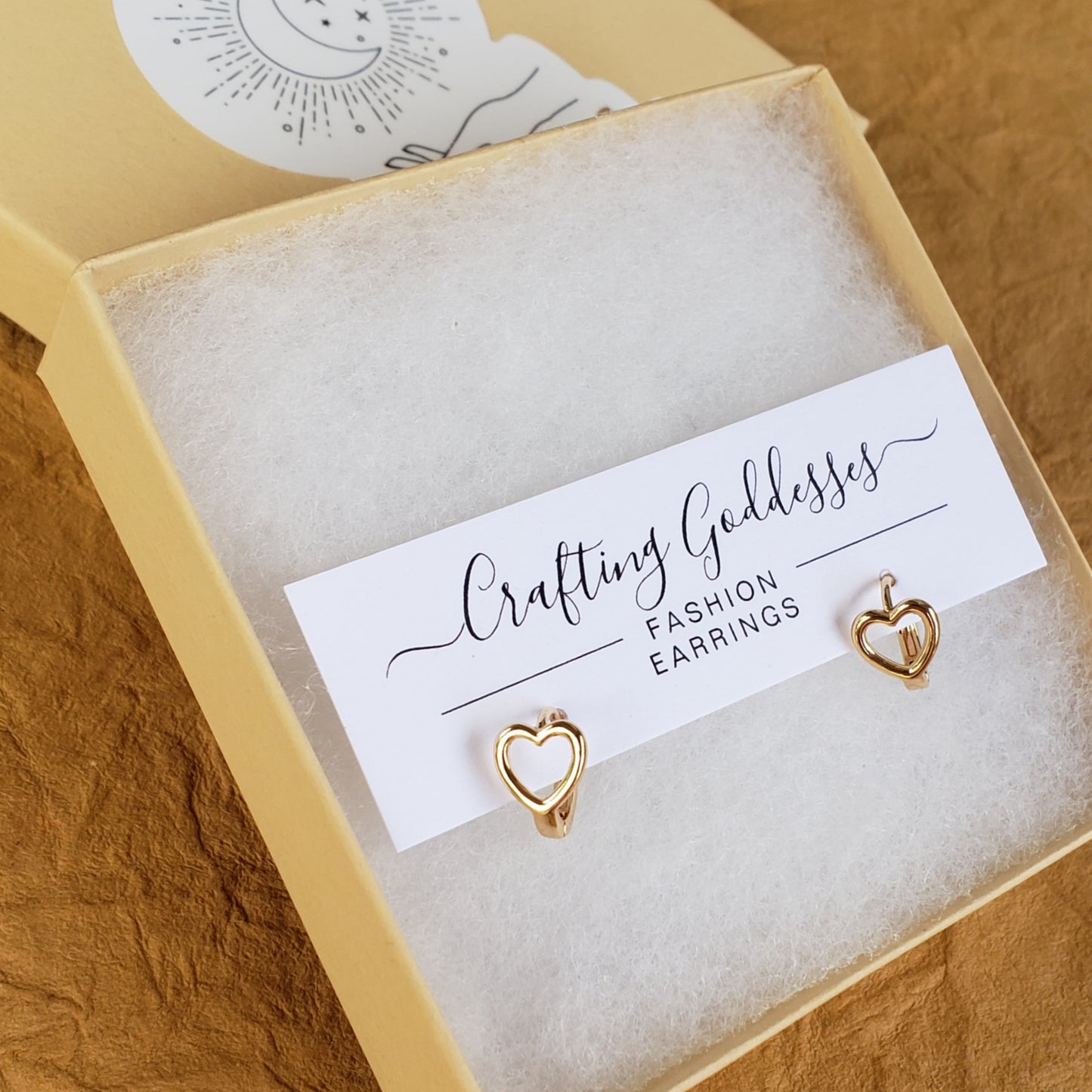 Gold Collection - 18K Gold Cutout Heart Mini Huggies
