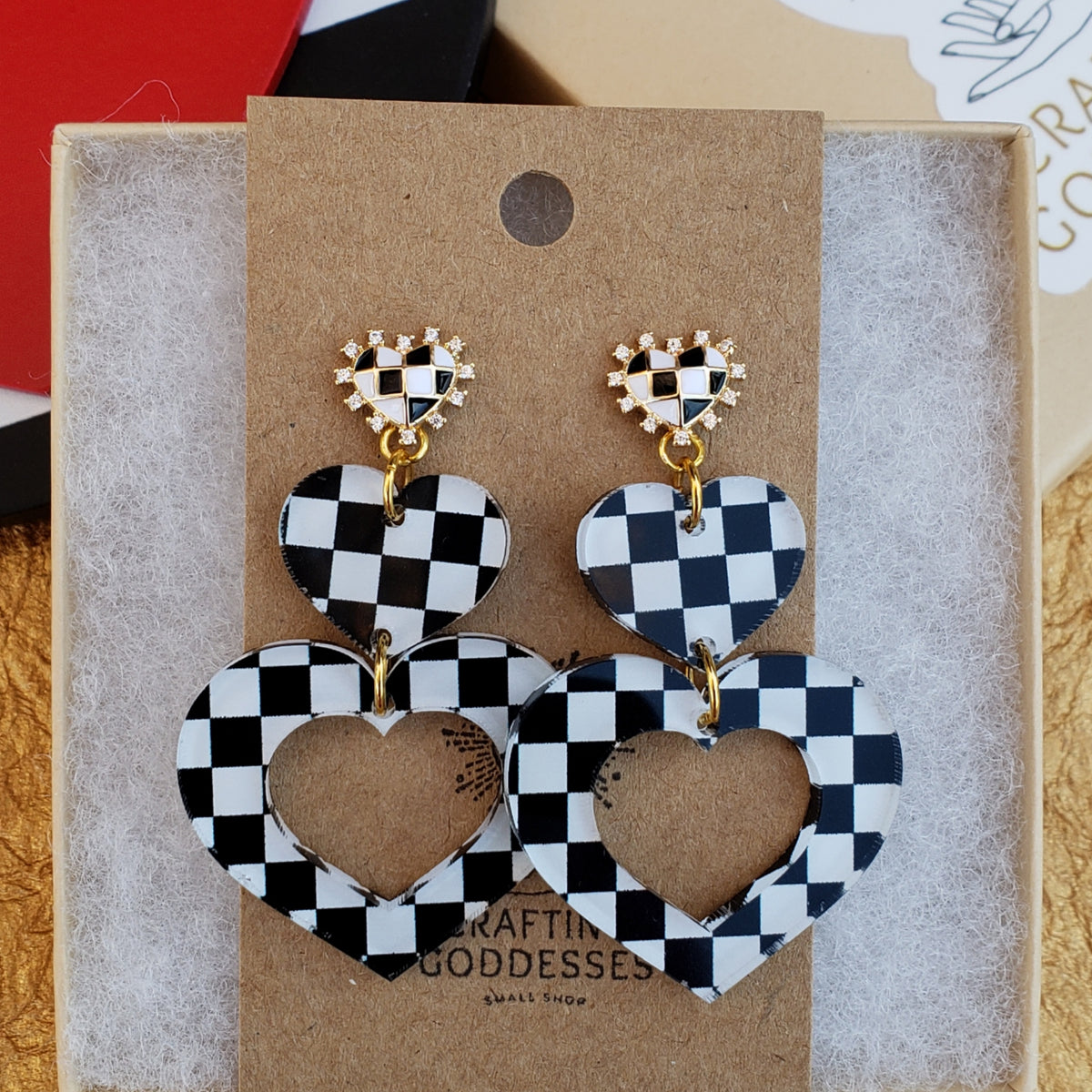 Acrylic Earrings - Alice in Wonderland 'Checkered Heart Drops' - Hypoallergenic Posts